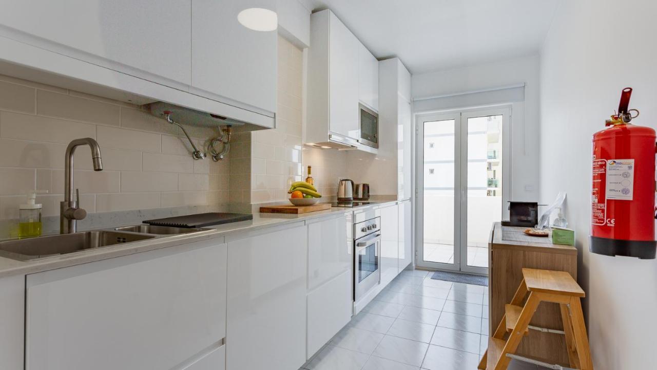 Bright 1Bdr Apartment W/Balcony By Lovelystay Vila Real de Santo António Kültér fotó